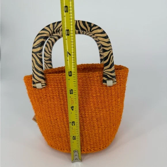 NWT Handwoven Bolga basket or bag in Sisal Orange and Zebra Combo - Picture 6 of 13
